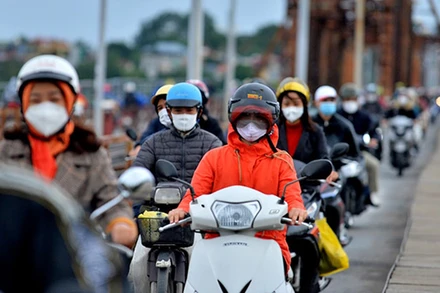 Khu vực Hà Nội không mưa, trưa chiều hửng nắng, trời rét đậm. (Ảnh minh họa)