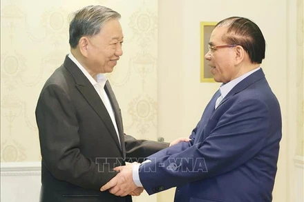 Tổng Bí thư Tô Lâm thăm, chúc Tết gia đình các đồng chí nguyên lãnh đạo Đảng, Nhà nước.