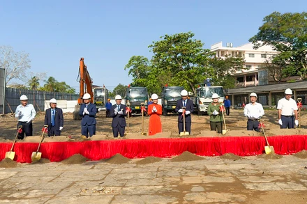 Nghi thức lễ khởi công công trình. 