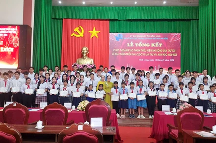 Những tác giả đạt giải cuộc thi. 