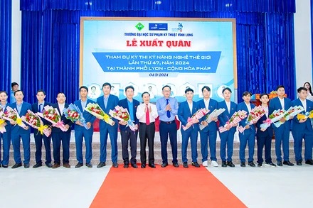 Đoàn thi kỹ năng nghề thế giới của Trường Đại học sư phạm kỹ thuật Vĩnh Long.