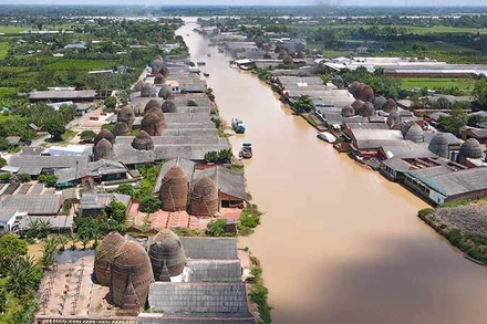 Di sản đương đại Mang Thít ở Vĩnh Long là một trong những đề tài được các nghệ sĩ nhiếp ảnh tham gia sáng tác. 