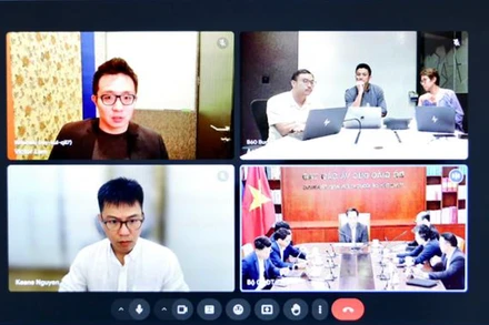 Hình ảnh buổi làm việc trực tuyến giữa Bộ Giáo dục và Đào tạo và Google Việt Nam (Ảnh: Bộ GDĐT)