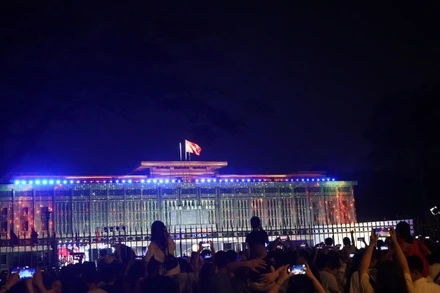 Khu vực Hội trường Thống nhất thực hiện hạn chế phương tiện lưu thông. (Ảnh: THẾ ANH)