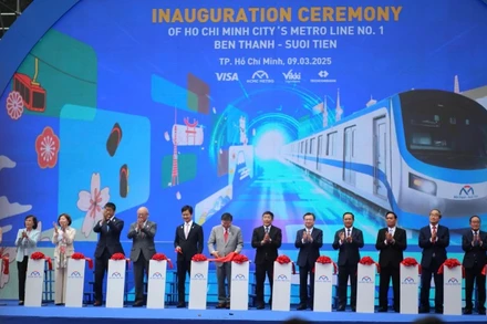 Nghi thức khánh thành tuyến metro số 1 (Bến Thành-Suối Tiên) sáng 9/3 (Ảnh: QUÝ HIỀN)