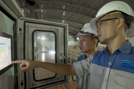 Công ty CP Đầu tư và Kinh doanh Nước sạch Sài Gòn thực hiện công tác bảo trì van 