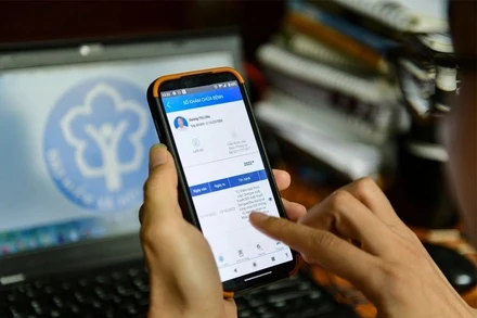 Theo Bảo hiểm xã hội Thành phố Hồ Chí Minh, mua bán sổ bảo hiểm xã hội tiềm ẩn nhiều rủi ro, không chỉ cho người lao động mà còn đối với cả người mua sổ bảo hiểm xã hội 