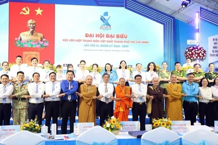 Các đại biểu dự đại hội.