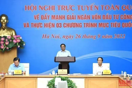 Thủ tướng Phạm Minh Chính và các Phó Thủ tướng tham dự hội nghị.