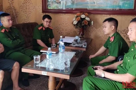 Quán karaoke Gold Club ở huyện Cẩm Giàng bị tạm dừng hoạt động do có vi phạm về phòng cháy, chữa cháy.