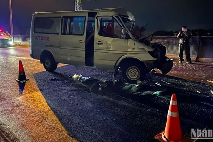 Vụ tai nạn làm 3 người chết, 2 người bị thương.