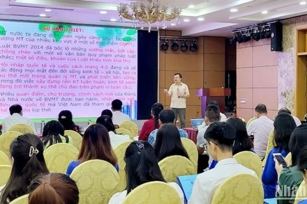 Quang cảnh hội nghị. 