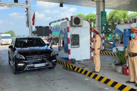 Thu phí ETC trên cao tốc Nội Bài-Lào Cai. 
