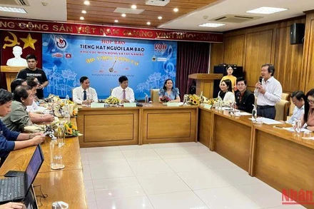 Quang cảnh buổi họp báo.