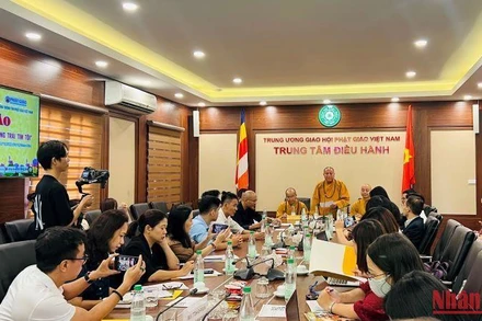 Quang cảnh buổi họp báo.