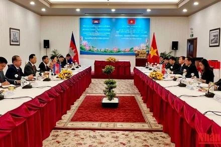 Quang cảnh hội đàm. 