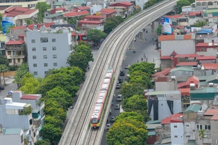 Tàu điện Nhổn-ga Hà Nội, đoạn trên cao chính thức phục vụ hành khách từ ngày 8/8/2024.