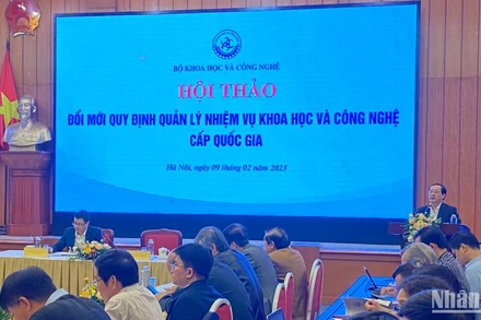 Bộ trưởng Khoa học và Công nghệ Huỳnh Thành Đạt phát biểu tại hội thảo. 