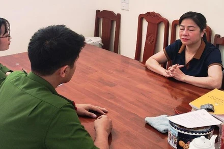 Đối tượng Trần Thị Anh tại cơ quan công an.