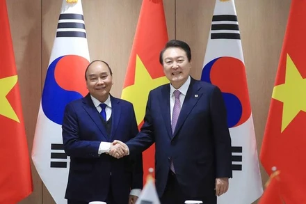 Chiều 5/12, tại thủ đô Seoul, Chủ tịch nước Nguyễn Xuân Phúc hội đàm với Tổng thống Hàn Quốc Yoon Suk Yeol. (Ảnh: TTXVN)