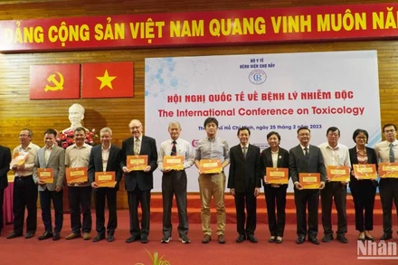 Hội nghị có sự tham gia của các chuyên gia hàng đầu về lĩnh vực chống độc trên thế giới cũng như các trung tâm chống độc trong cả nước. (Ảnh: Thế Anh)