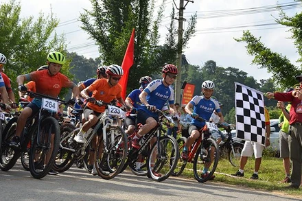 Các vận động viên tham gia giải.