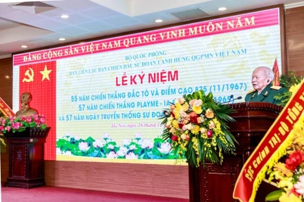 Thiếu tướng Huỳnh Đắc Hương, nguyên Chính ủy đầu tiên Sư đoàn 1 Anh hùng, phát biểu tại lễ kỷ niệm.