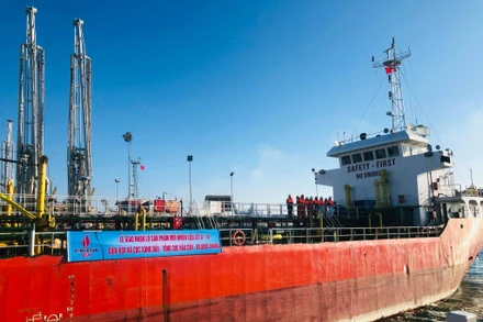 BSR bàn giao lô sản phẩm Jet A-1K đầu tiên cho Cục xăng dầu-Tổng cục Hậu cần (Bộ Quốc phòng).