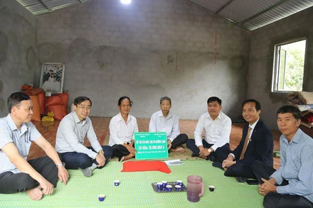 Ngôi nhà mới khang trang được bàn giao nhà cho gia đình ông Hà Văn Sể.