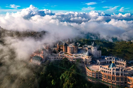 Thế giới cổ tích trên đỉnh Bà Nà.