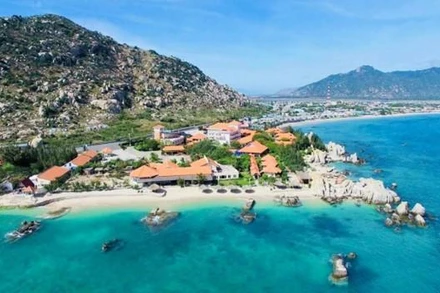 Biển Bình Thuận - điểm đến lý tưởng trong mùa thu (Ảnh: Booking.com)