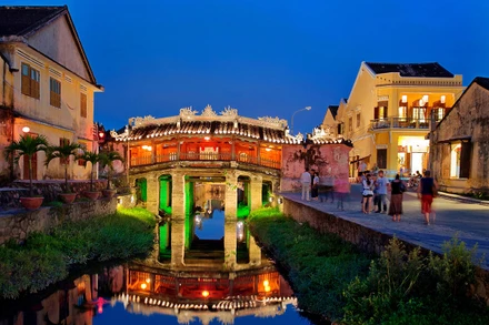 Chùa Cầu Hội An lung linh về đêm (Ảnh: Tổng cục Du lịch)