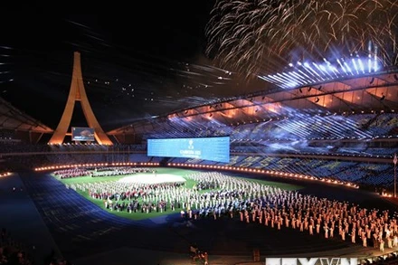 [Ảnh] Ấn tượng nghi thức thắp đuốc khai mạc ASEAN Para Games 12