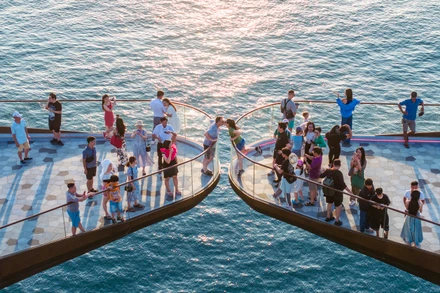 Cầu Hôn đang là điểm hút khách du lịch ở Phú Quốc. 