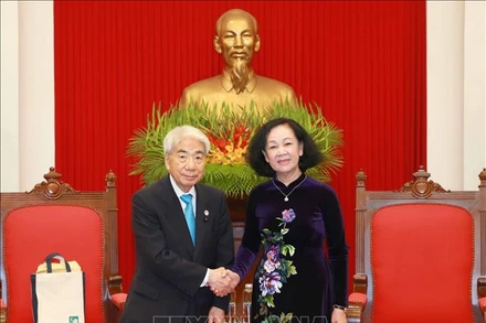 Đồng chí Trương Thị Mai tiếp Chủ tịch Thượng viện Nhật Bản Otsuji Hidehisa (Ảnh: TTXVN)