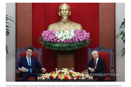 Hãng tin Yonhap đưa tin, ảnh Tổng thống Yoon Suk Yeol hội kiến Tổng Bí thư Đảng Cộng sản Việt Nam Nguyễn Phú Trọng vào ngày 23/6. (Ảnh chụp màn hình)