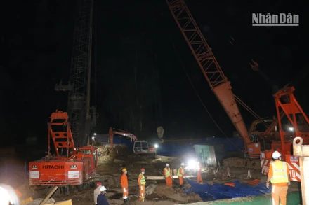 Đã đưa được thi thể bé Hạo Nam lên mặt đất sau 21 ngày cứu hộ