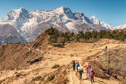 Từ 1/4, du khách nước ngoài không được phép du lịch đi bộ đường dài tự túc ở các khu vực xa xôi của Nepal. (Ảnh: EscapeHimalaya) 