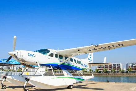 Tới đảo Cô Tô bằng thủy phi cơ từ Tuần Châu chỉ mất 35 phút. (Ảnh: seaplanes.vn)