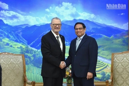 Thủ tướng Phạm Minh Chính và ông Michael Michalak, Phó Chủ tịch cấp cao kiêm Giám đốc điều hành khu vực của Hội đồng Kinh doanh Hoa Kỳ-ASEAN (USABC). (Ảnh: TRẦN HẢI)