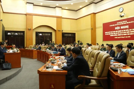 Đại diện các Bộ, Ban, ngành Trung ương và tham dự và tham luận tại hội nghị về các giải pháp thực hiện nhiệm vụ tìm kiếm, quy tập, xác định danh tính hài cốt liệt sĩ còn thiếu thông tin trong thời gian tới. (Ảnh: NGUYỄN BẰNG)