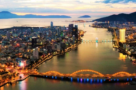 Đà Nẵng vươn mình thành điểm đến du lịch hàng đầu miền trung. 