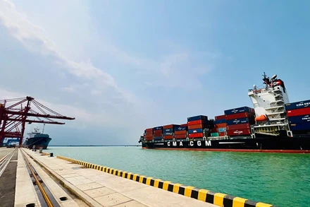 Công trình cầu cảng số 2 (bến 5 vạn tấn) hoàn thiện nâng tổng chiều dài toàn bến cảng Chu Lai lên 836m.