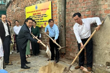 Khởi công xây dựng nhà tình nghĩa cho hộ nghèo ở thành phố Đà Nẵng.