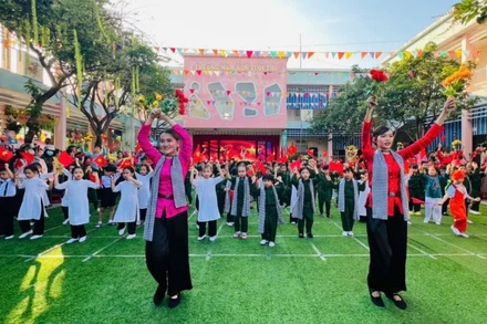 Hoạt động ngoại khóa có chủ đề “Ký ức hào hùng” với sự tham gia của hơn 200 em học sinh mầm non.