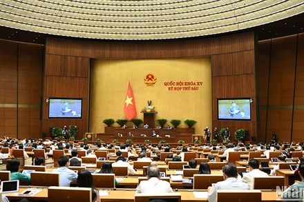 Một phiên thảo luận ở hội trường tại Kỳ họp thứ 6, Quốc hội khóa XV. (Ảnh: DUY LINH)