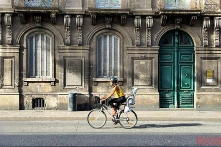 Pháp báo động đỏ về đợt nắng nóng kỷ lục kể từ năm 2003. (Ảnh: MINH DUY)