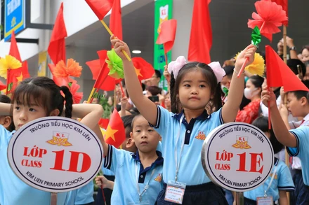 Học sinh Trường tiểu học Kim Liên, Hà Nội, trong lễ khai giảng năm học 2023-2024. (Ảnh: NAM NGUYỄN)