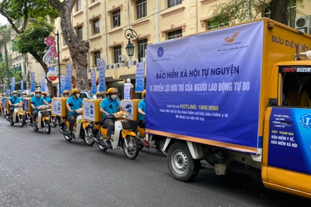 Ra quân Tháng vận động triển khai bảo hiểm xã hội toàn dân lần thứ ba, ngày 8/5/2022, tại Hà Nội (Ảnh: Tâm Trung).