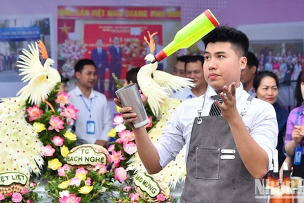 Sinh viên Trường trung cấp Bách nghệ Hà Nội tại Ngày hội gắn kết giáo dục nghề nghiệp Thủ đô với thị trường lao động, tháng 5/2023. (Ảnh: Thủy Nguyên)